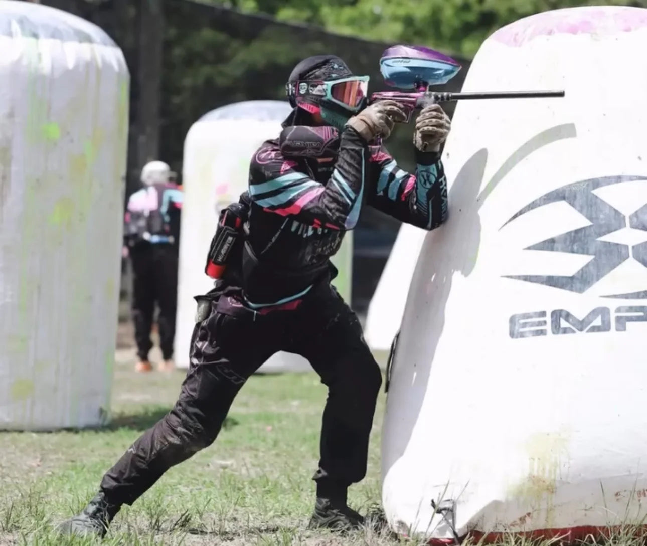 Diamond Catz player competing on the paintball field